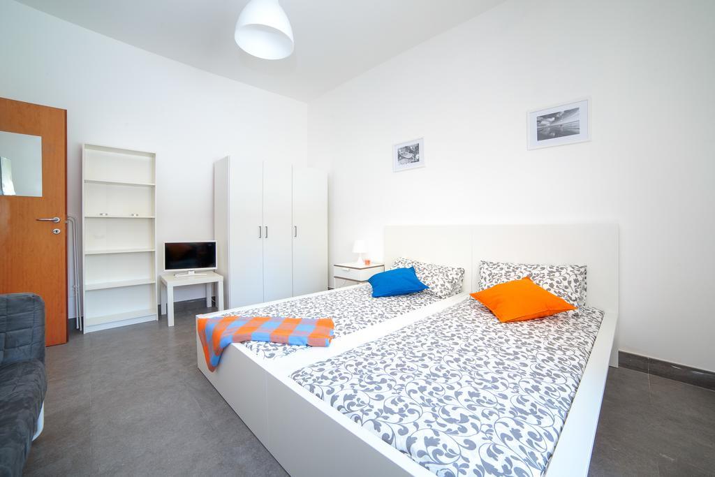 Ponte Tiberio Apartment Ріміні Екстер'єр фото